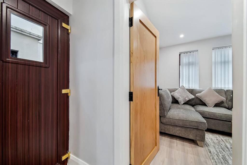 Ardoyne Lodge 'Sleeping 4 Guests' بلفاست المظهر الخارجي الصورة